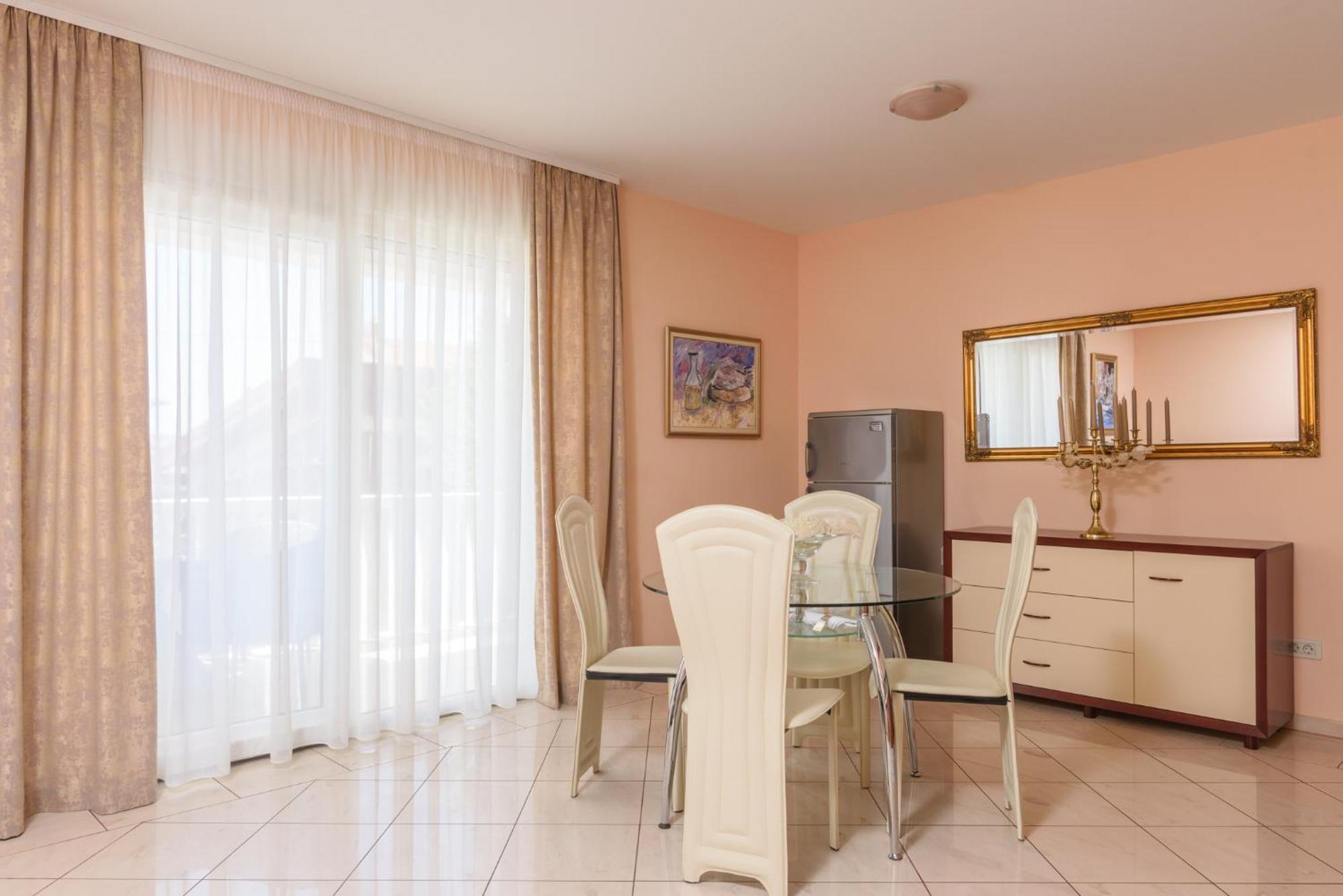 Apartments Jozic Трогир Экстерьер фото