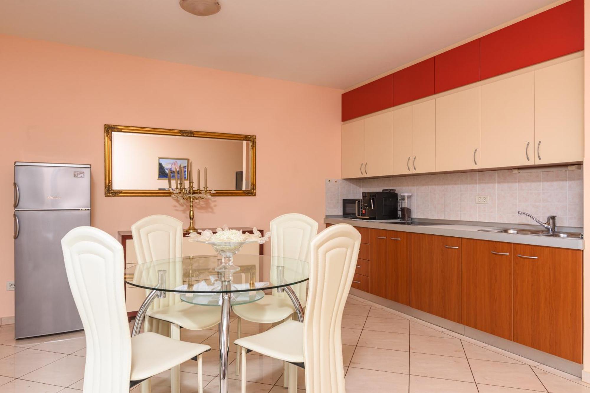 Apartments Jozic Трогир Экстерьер фото