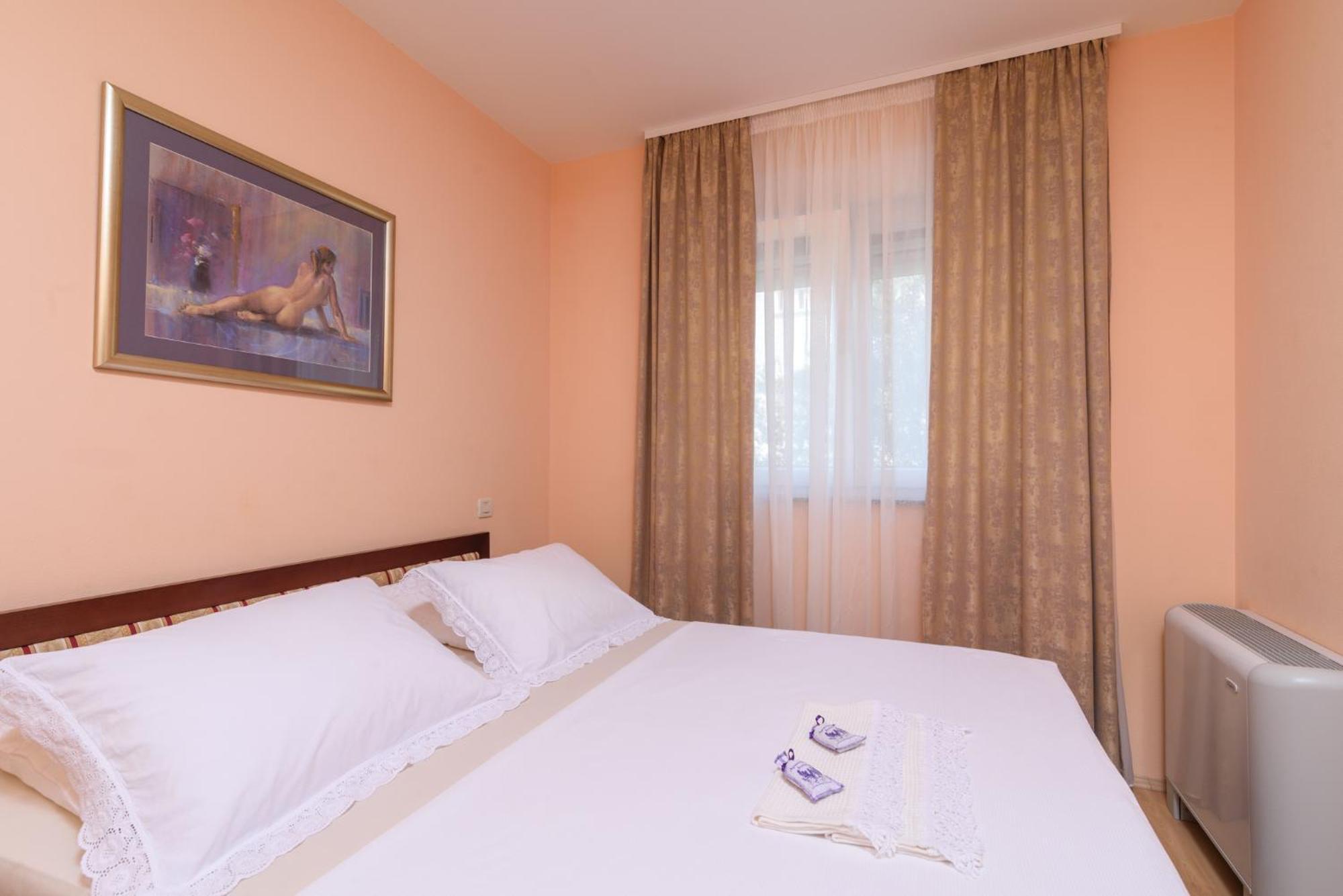 Apartments Jozic Трогир Экстерьер фото
