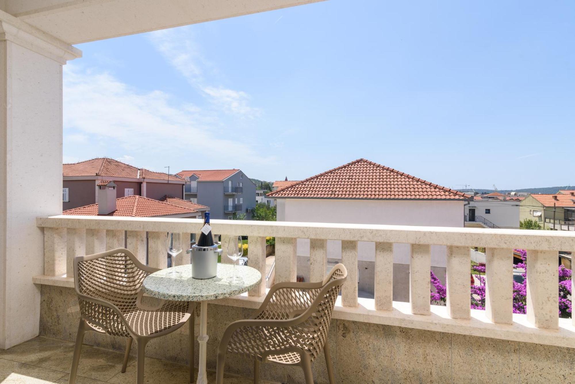Apartments Jozic Трогир Экстерьер фото