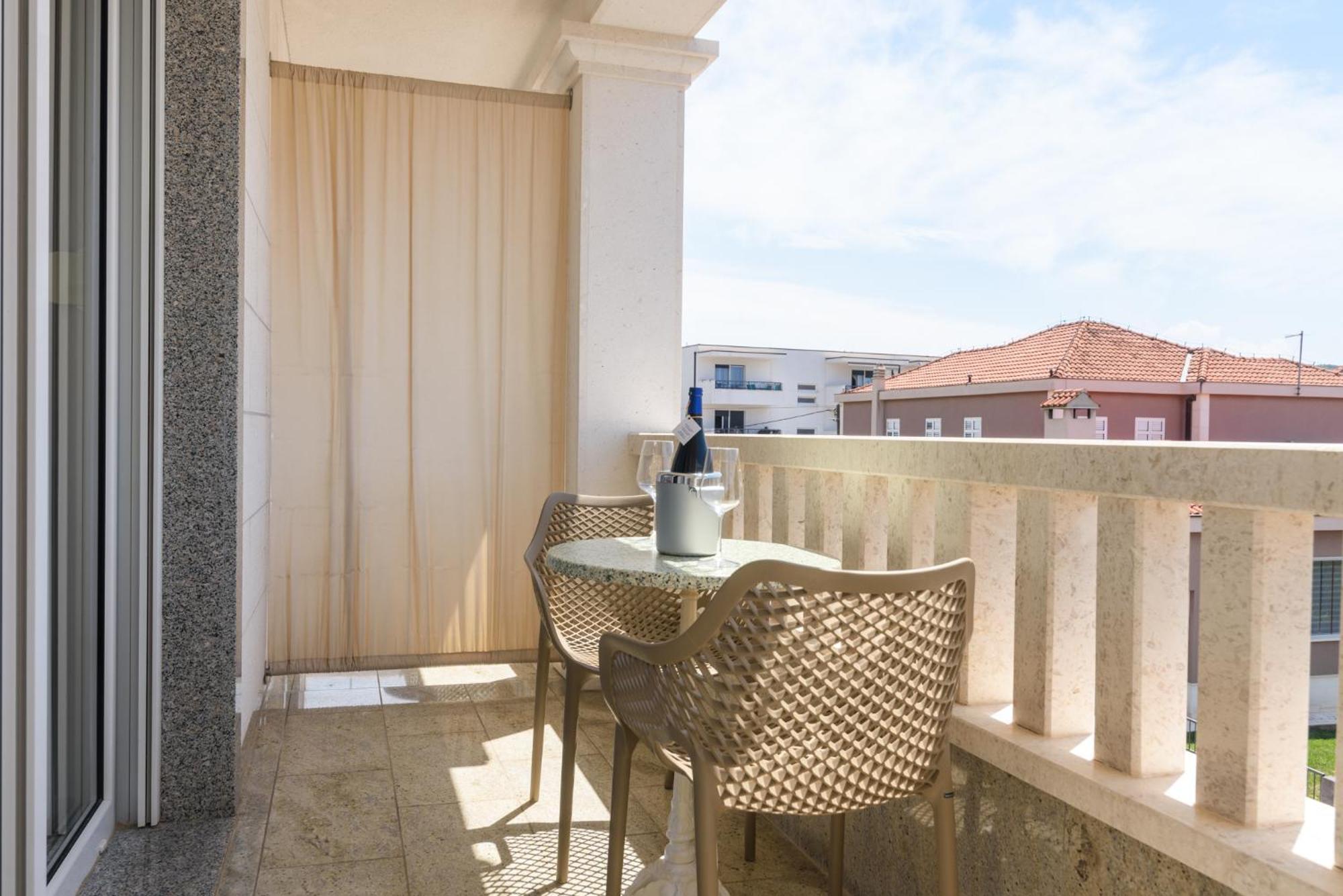 Apartments Jozic Трогир Экстерьер фото