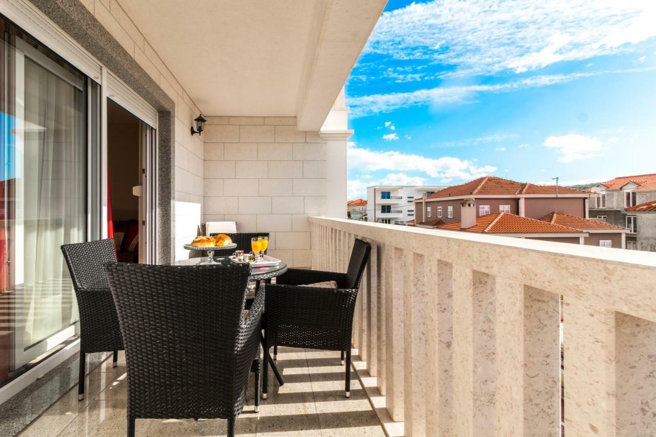 Apartments Jozic Трогир Экстерьер фото